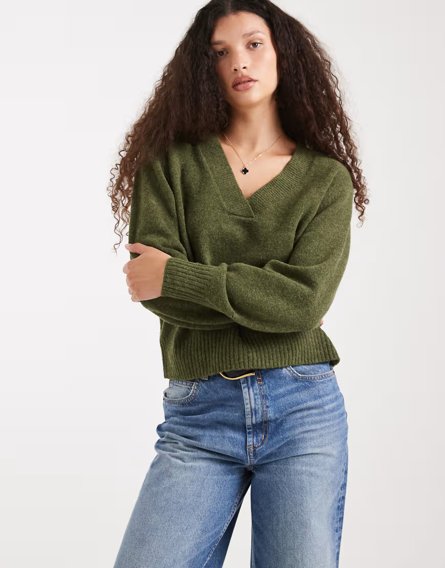 Vero Moda soft oversized v-neck jumper in green melange | ASOS (Global)