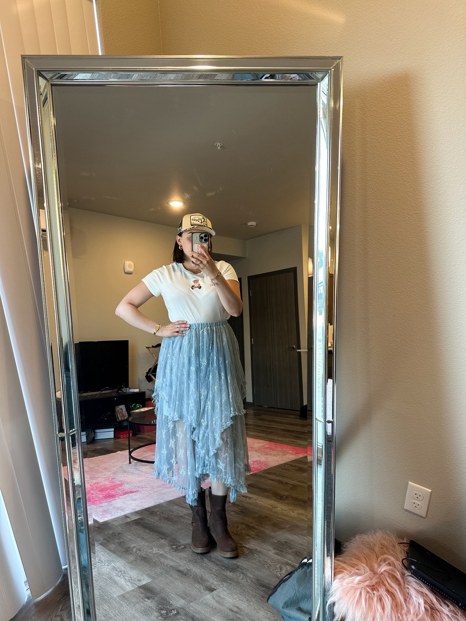 Western inspired pre fall outfit idea! Featuring the most romantic skirt from @pinklily #pinklilypartner 

Wearing a size L tee (I’d size down), size L skirt and size 9 boots

#LTKFindsUnder100 #LTKStyleTip #LTKMidsize
