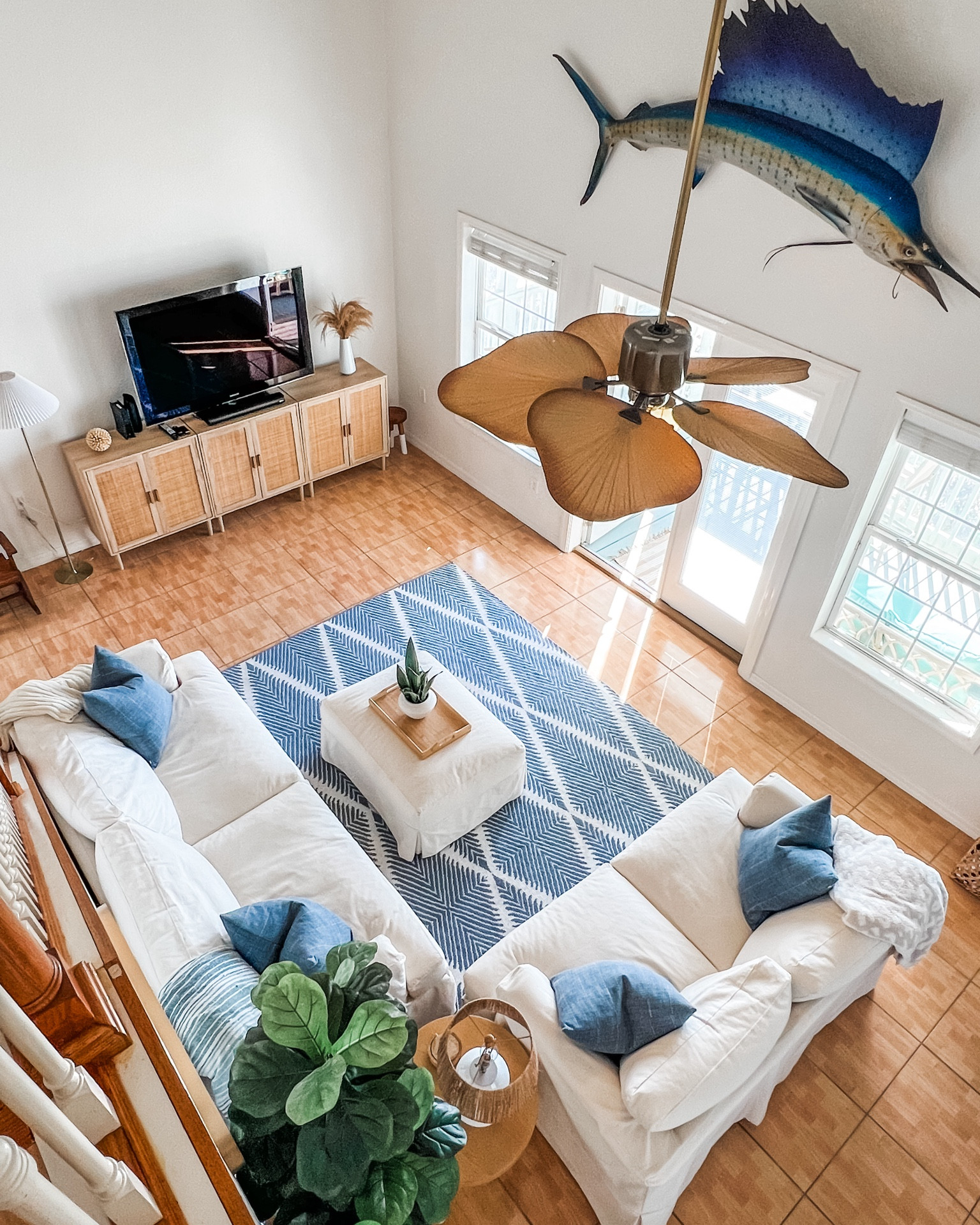 Lake house living room decor. #lakehouse #coastaldecor #lakedecor #coastalmodern

#LTKhome #LTKfindsunder100