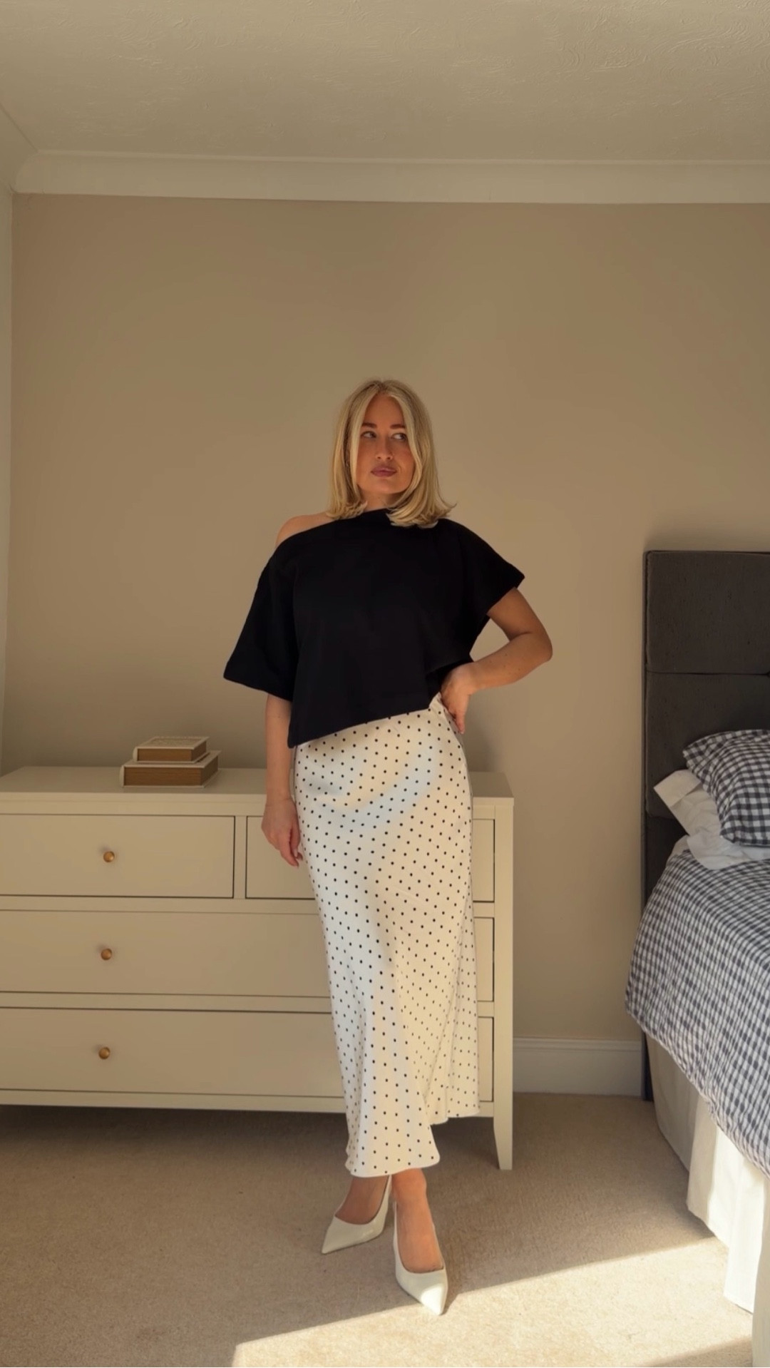 polka dot satin skirt
Evening outfit for spring 

#LTKspring #LTKsummer #LTKstyletip