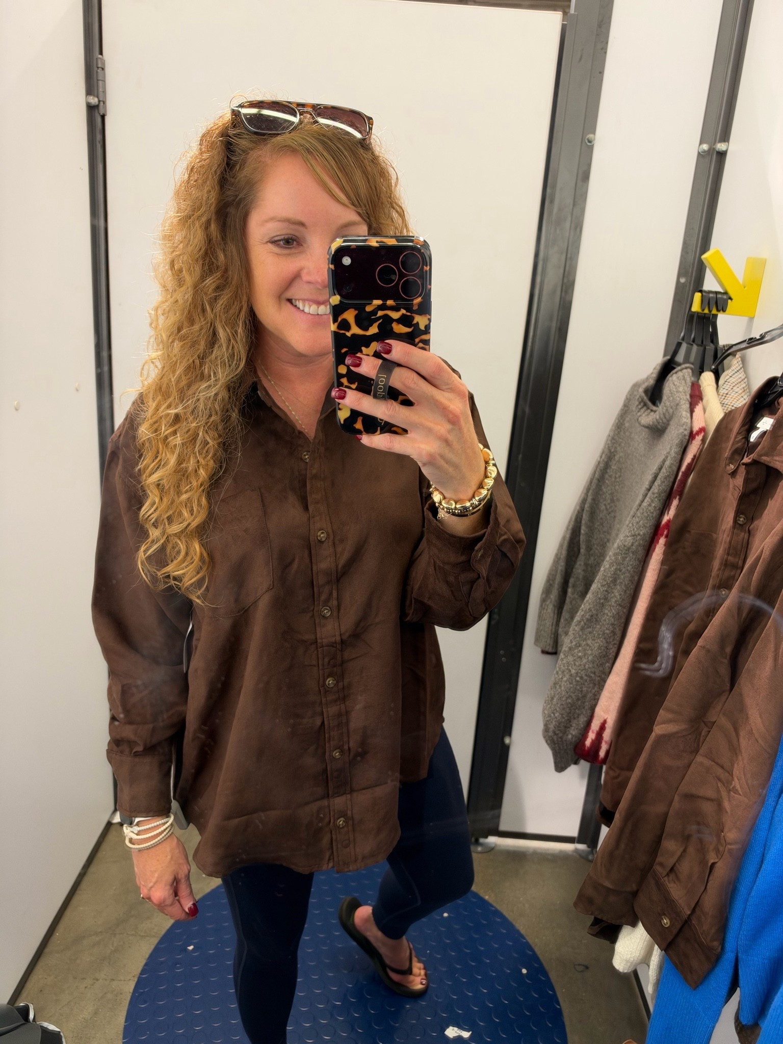 Old Navy sale 40% Sitewide, 50% off for card members!

Suede top- small
Leggings- small
#oldnavy #oldnavystyle @oldnavy#over40 #over40style
