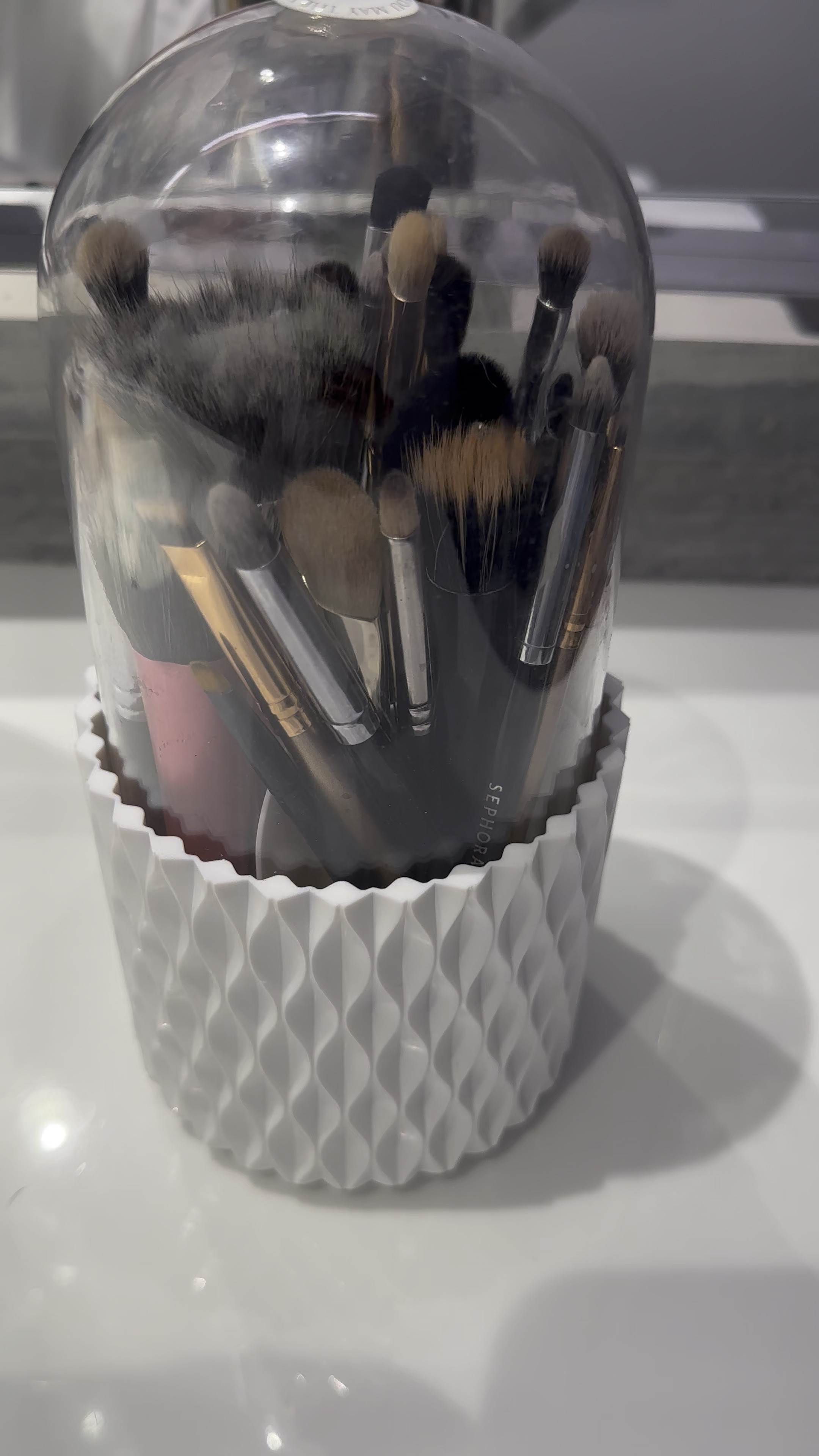 Such a convenient rotating brush holder!

#LTKFindsUnder50 #LTKBeauty #LTKHome