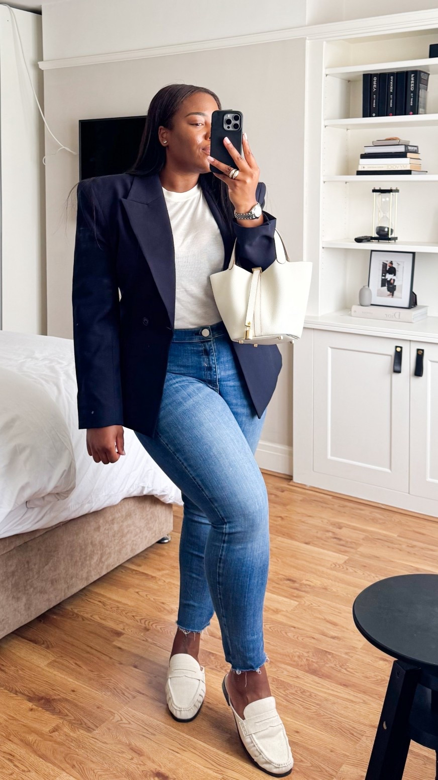 Back to my usual style and a fairly safe outfit. You can’t beat a classic cinch blazer and jeans. I’ve paired navy and cream together and pulled it together with some lovely mules and matching bag. 

Spring outfit / cinch blazer / asos haul / navy and cream 

#LTKstyletip #LTKspring #LTKuk