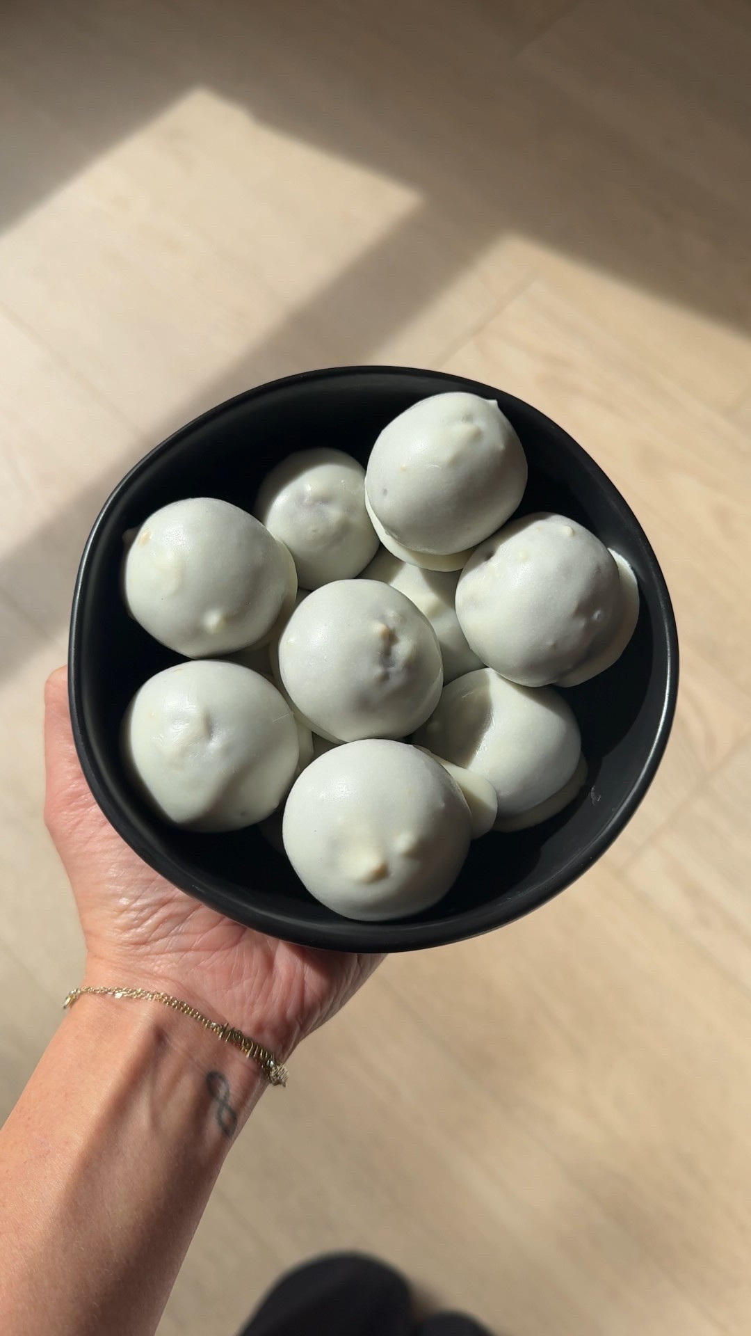 Protein energy balls hitting the feed tomorrow! Sharing some recipe ingredients here and some Amazon kitchen utensils I used! 

Foodie
Baking
Kitchen 


#LTKfoodie #LTKHome #LTKfitnessgoals