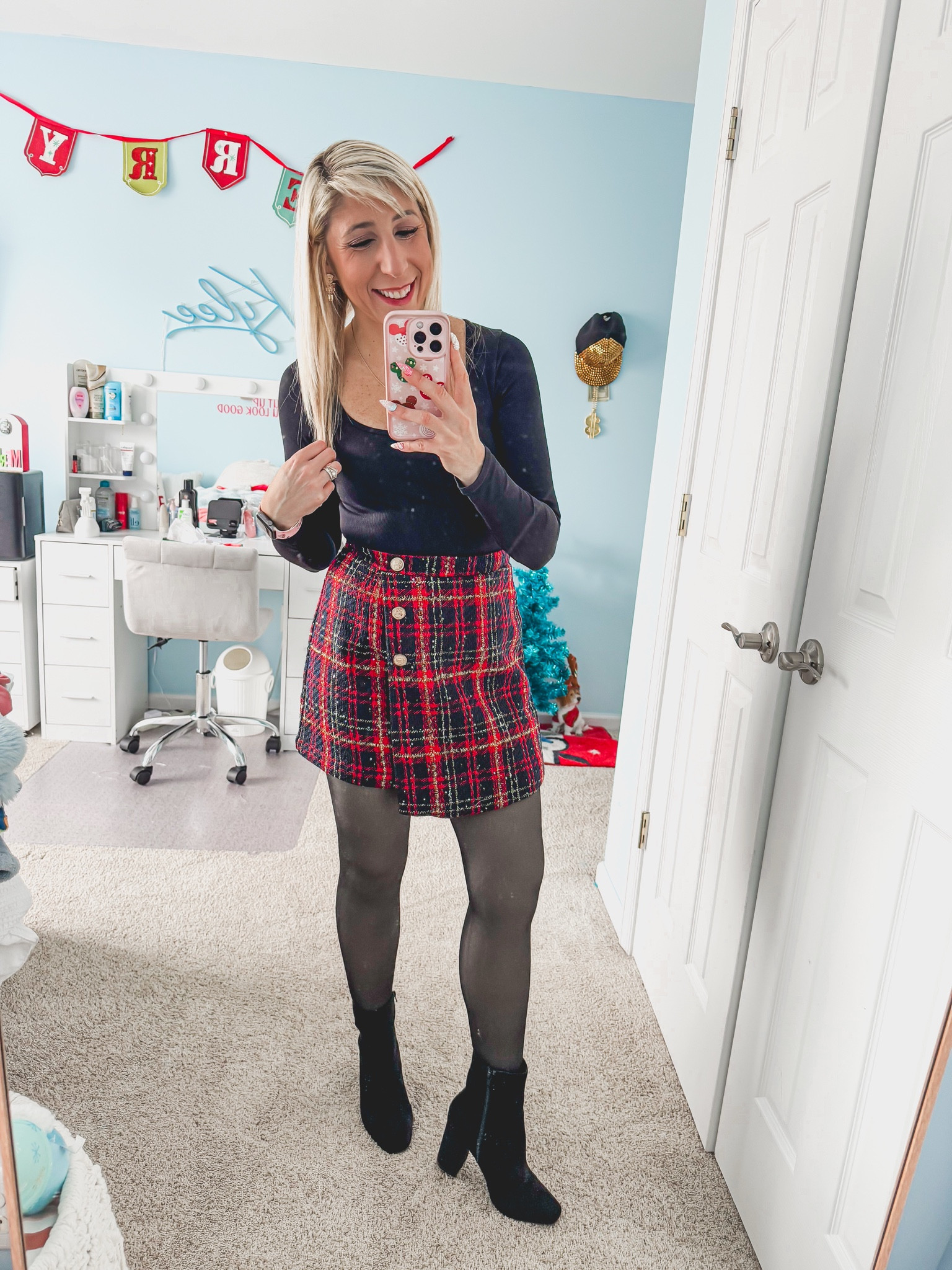 It wouldn’t be a holiday if I wasn’t getting dressed up to spend the day standing in my kitchen! 🎄

#LTKHoliday #LTKSeasonal #LTKStyleTip