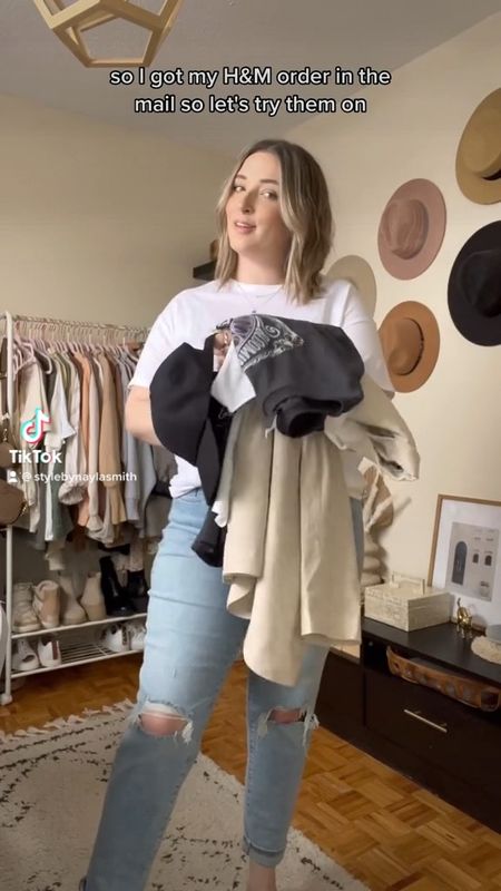 H&M try on - lightweight beige blazer for spring (M), oversized graphic tee (M), basic black ball cap

Spring fashion, casual outfits, midsize fashion 


#LTKSeasonal #LTKFind #LTKunder100