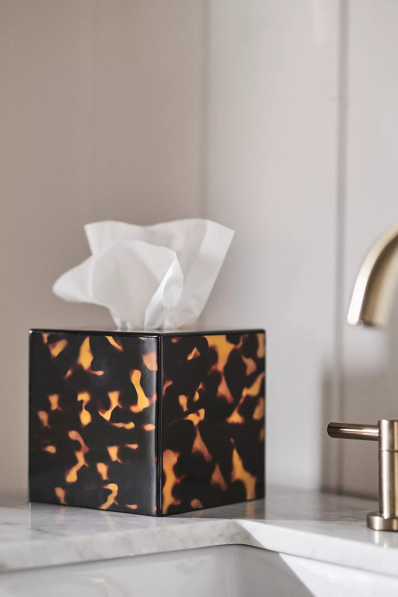 Addison Ross Tortoise Tissue BoxAddison Ross
  


  


  


  


  

Write a Review Reviews$110.0... | Anthropologie (US)