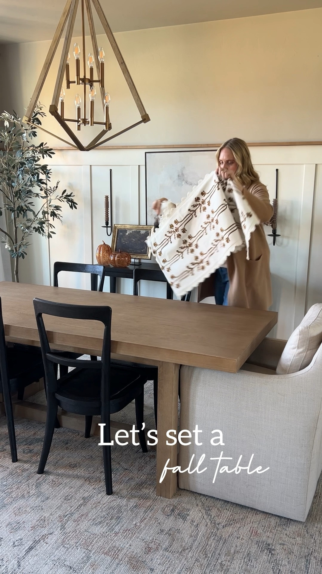 Fall tablescape! 
Thanksgiving table setting 
Fall table decor 
Fall dining room 

#LTKSeasonal #LTKHome #LTKVideo