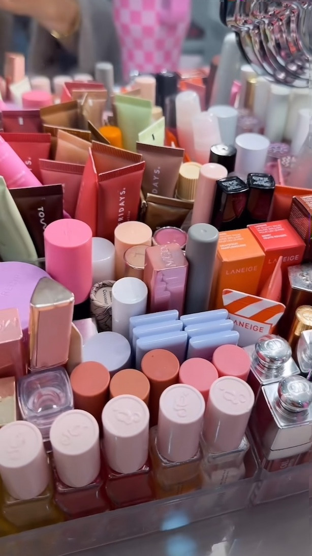 PaisLee’s lip product collection 💄😵 Which one is your favorite?!

#LTKGiftGuide #LTKmorningroutine #LTKBeauty