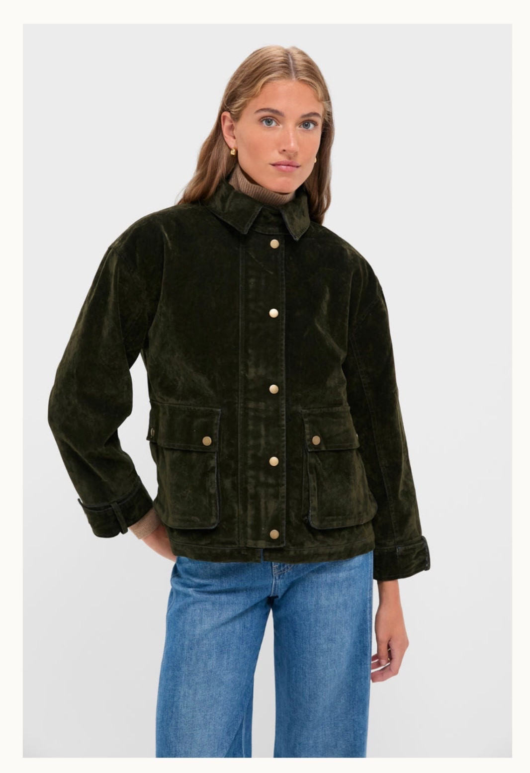 EN SAISON
Olive Julien Jacket

This stylish jacket features a classic button-front design, offering both functionality and flair. The front side pockets add a practical touch, perfect for keeping essentials close at hand

#LTKGiftGuide #LTKWorkwear #LTKHoliday