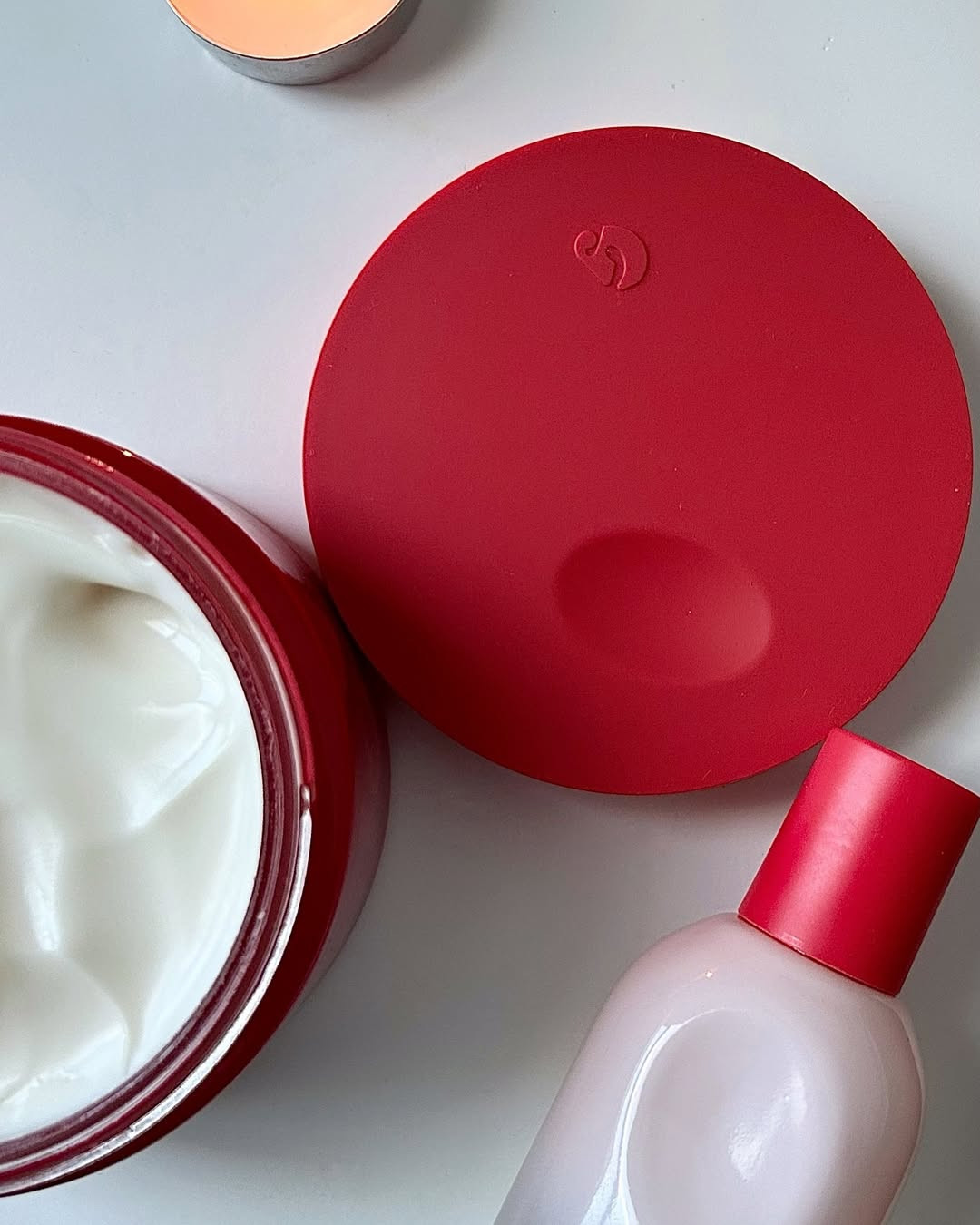 This is my favorite Glossier scent combo—Crème de You body butter layered with the You perfume. It smells different on everyone, but I’d describe it as woody/musky with  hints of pink pepper + fresh laundry. Elevated, cozy + perfect for every day!  

 

#LTKSeasonal #LTKFindsUnder100 #LTKBeauty