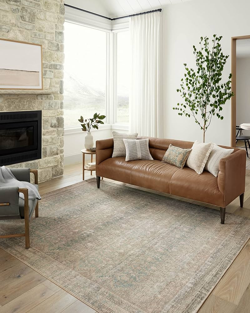 Angela Rose x Loloi Aubrey Collection AUB-03 Jade / Natural 2'-6" x 7'-6" Runner Rug | Amazon (US)