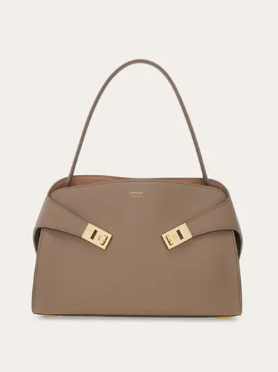 Hug Soft shoulder bag (M) - Women | Ferragamo | Ferragamo