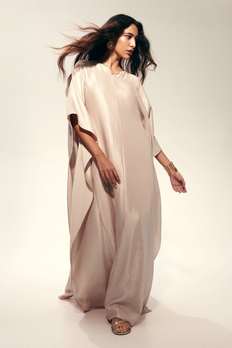 Kaftan dress | H&M (UK, MY, IN, SG, PH, TW, HK)