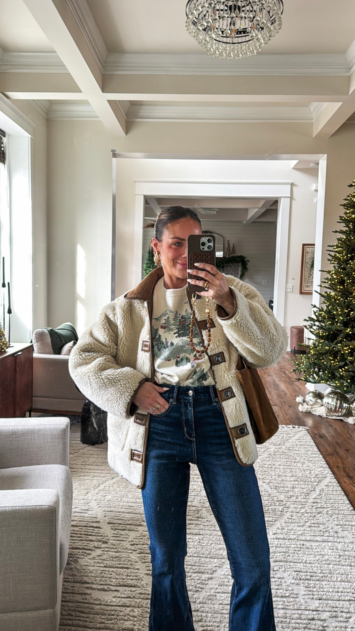 Cozy winter holiday casual outfit! In XS/0 regular curve jeans 

#LTKHoliday #LTKFindsUnder100 #LTKSaleAlert