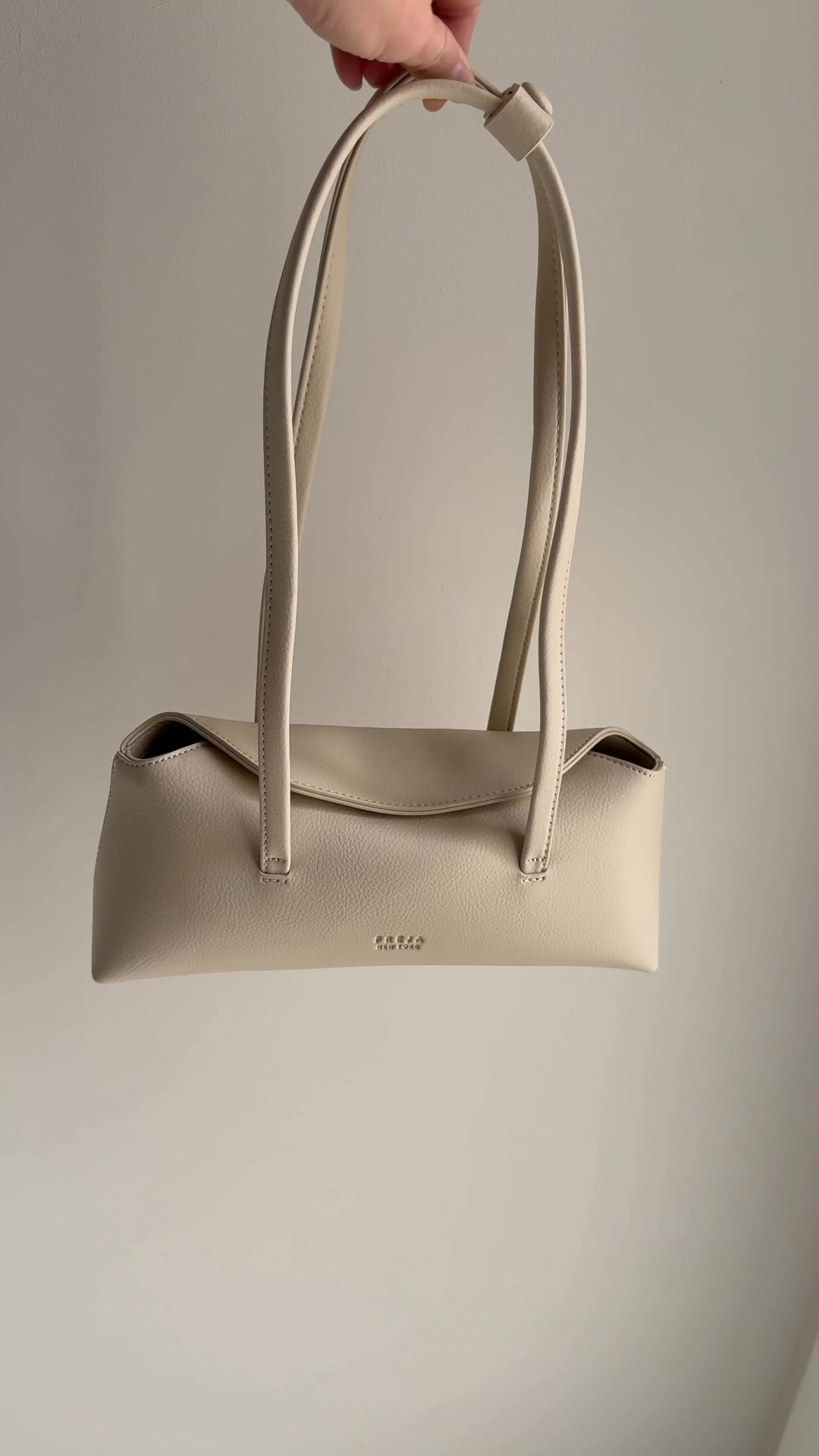 Sale alert 🚨 One of my favorite handbag brands is having a sale! This bag is stunning! It can hold a lot inside. The quality is amazing and it looks and feels more expensive than it is. The bone color is the perfect neutral—it does comes in several colors. I love that it is an Asian female owned brand. Get it on sale for a limited time!

Shoulder bag, mini bag, gift for her, gift ideas for her, sale, The Stylizt



#LTKstorytime #LTKSaleAlert #LTKootd