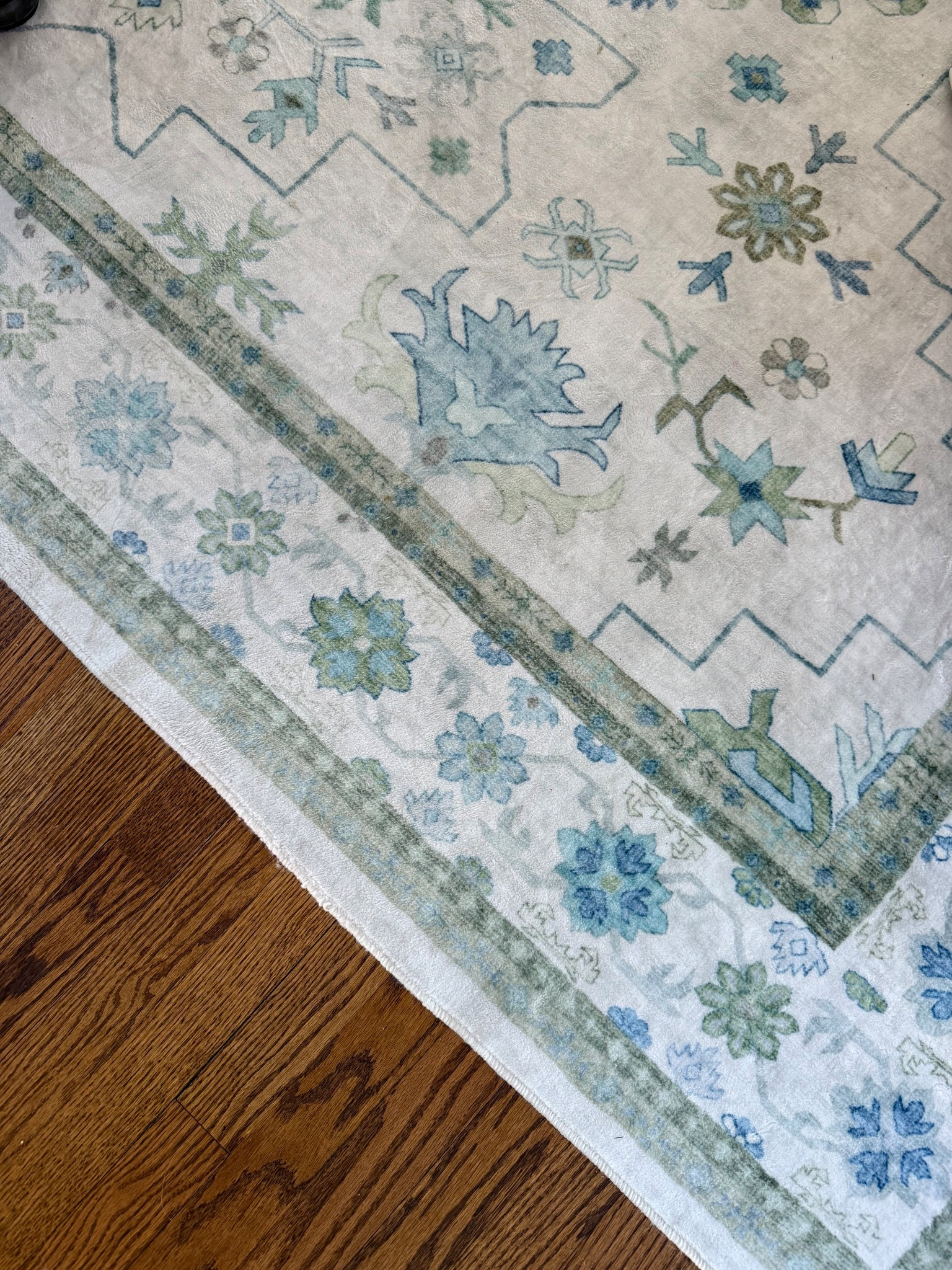 New rug from Amazon 

#LTKHome