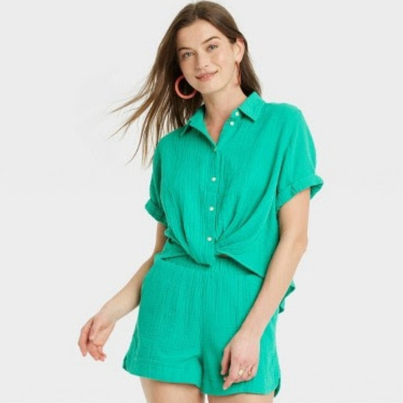 Universal Thread Short Sleeve Collared Twist-Front Button-Down Gauze Top | Poshmark