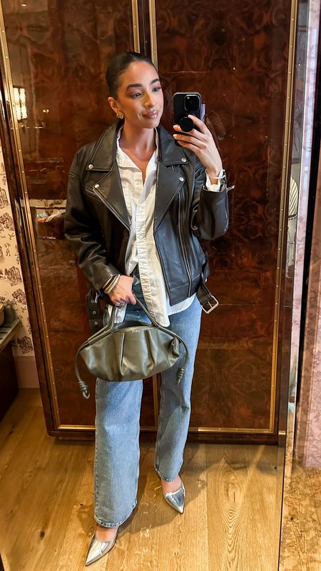 Dinner outfit in NYC! Code AFNENA to save on Abercrombie! Size small white button down shirt, size 26 long denim, Small leather jacket - exact is revolve but linked similar too!






Spring outfit
Leather jacket
Abercrombie code
Abercrombie jeans

#LTKsalealert #LTKstyletip #LTKfindsunder100