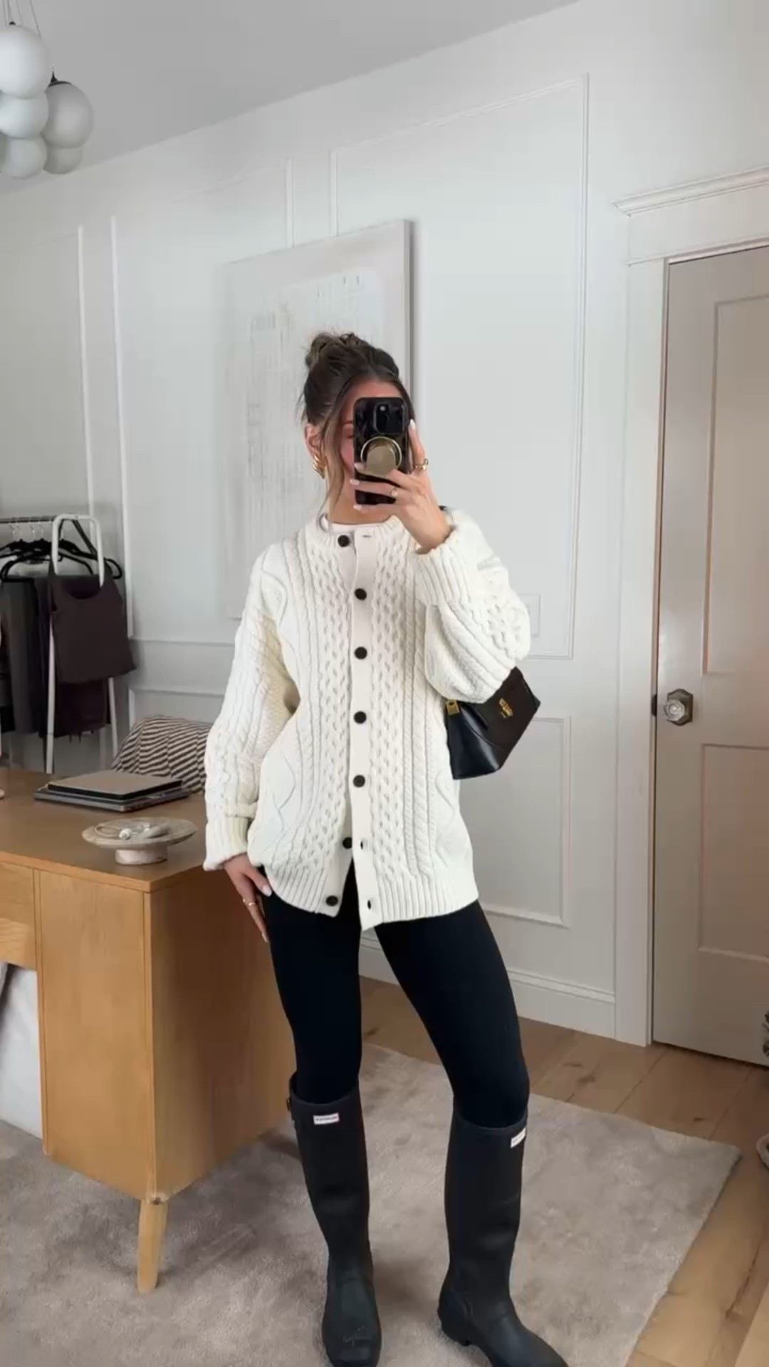 We LOVE a chunky knit + this one being an oversized length gives  it an elevated look! 

Chunky knit 
Office look 
Elevated basic 

#LTKWorkwear #LTKGiftGuide #LTKFindsUnder100