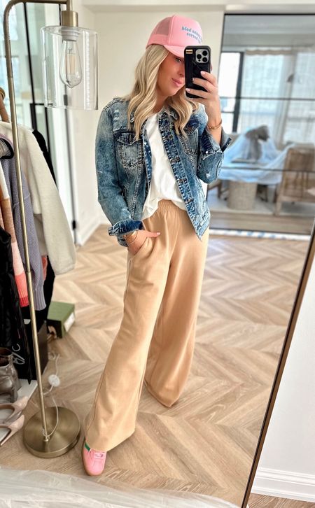 OOTD! NEW in! Target lounge pants: baggy version! 

Wearing all smalls.

Outfit ideas. Casual style. Target style. Spring arrivals.

#LTKstyletip #LTKfindsunder50
