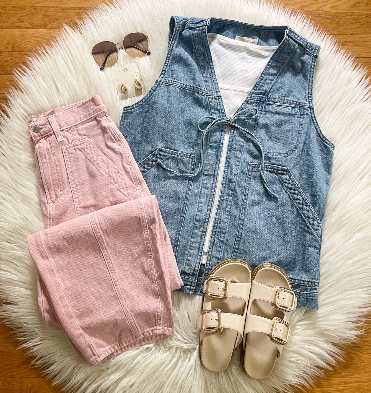 Lightweight Barrel Jeans in Pink & Green!  Which is your favorite??  

#LTKFindsUnder50 #LTKStyleTip