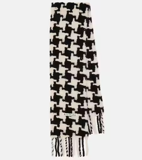 Houndstooth alpaca-blend scarf | Mytheresa (US/CA)