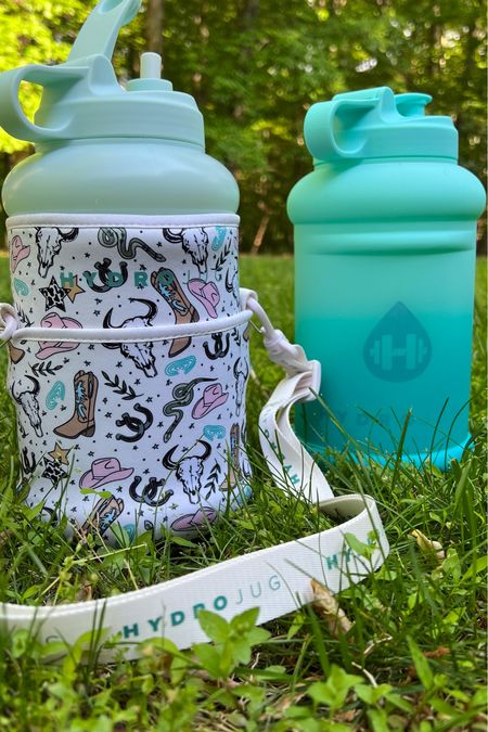The most perfect water bottles (HydroJug Pro) for the gym or short hike! Customize the color and sleeve! HydroJug’s reusable straw fits perfectly! 

Hydrojug pro bottle, hydrojug sleeve, western, nashville, teal water bottle, measuring water bottle

@hydrojug
#hydrojug #ad

#LTKunder50 #LTKFind #LTKfit