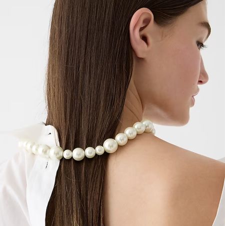 Pearl necklace 
Pearl choker necklace 