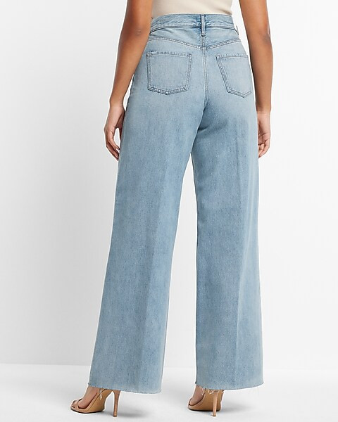 Super High Waisted Light Wash Raw Hem Baggy Wide Leg Jeans | Express