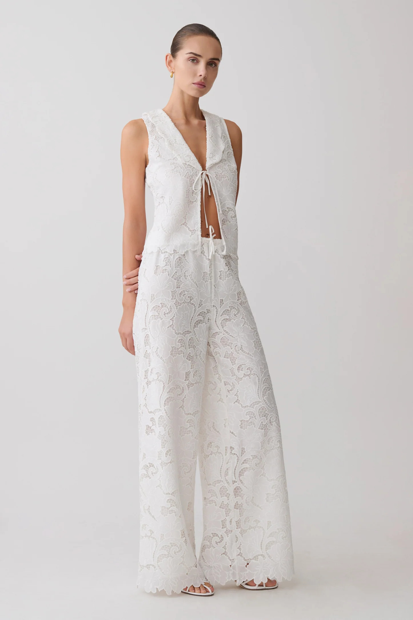 Broderie Straight Leg Pants - White | MESHKI US