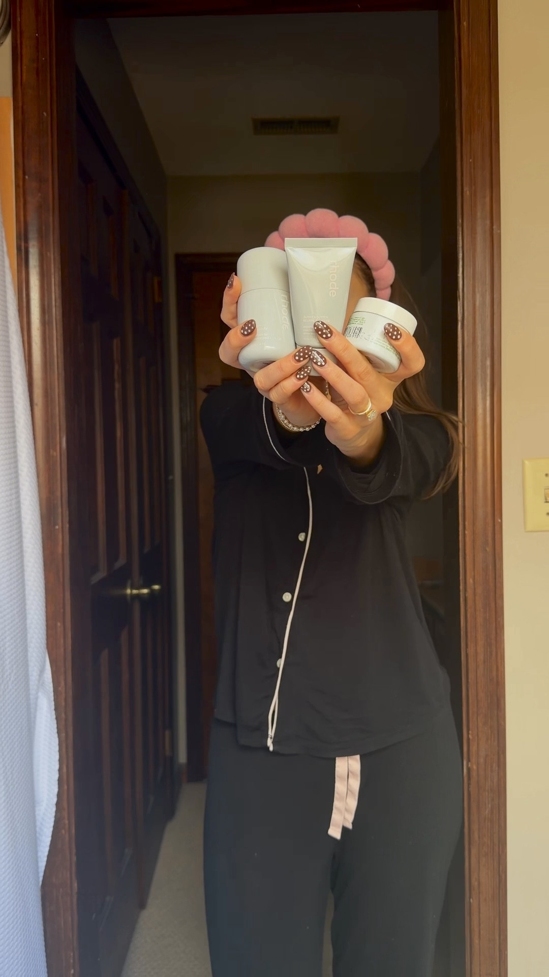 Morning skin & hair routinee

#LTKBeauty #LTKselfcare #LTKmorningroutine