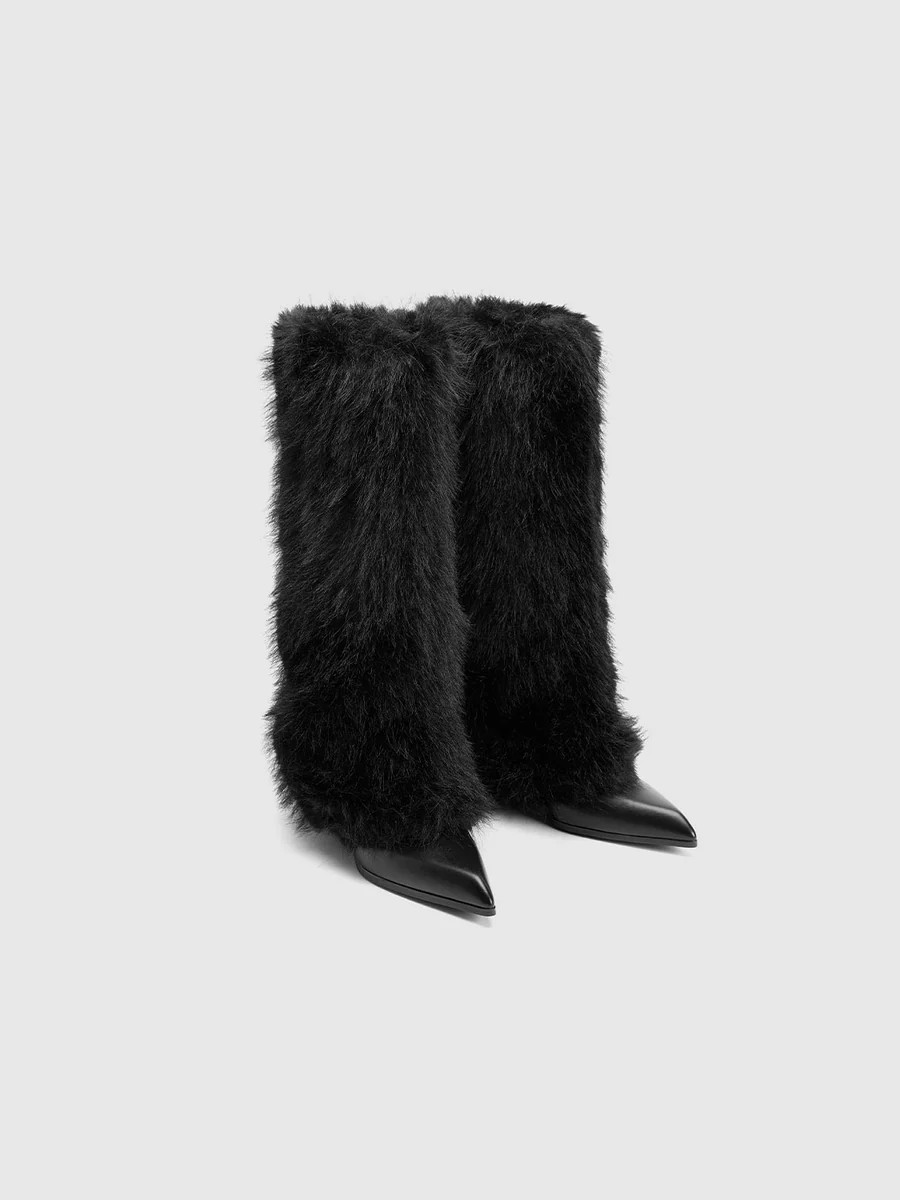 Fluffy Bridge Boots | Urban Revivo