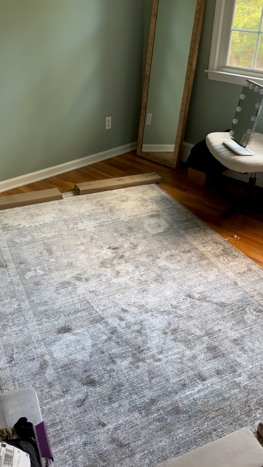 Rug I got for my office space!! Also linking the table. Both on sale! 

#LTKFindsUnder100 #LTKSaleAlert #LTKHome