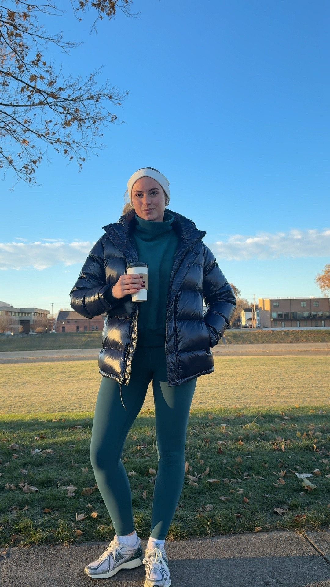 Morning walk ootd 🌲🫐🌲🫐 mediums in the coat and mockneck, small in the leggings!
