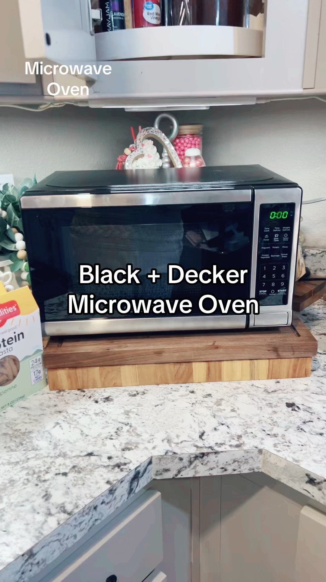 BLACK+DECKER Digital Microwave Oven
This 0.7 cu. ft. BLACK+DECKER microwave oven packs a punch with 700wt
of cooking power and 10 adjustable power levels.
Grab Yours Here: https://amzn.to/4jAJbc9

#microwave #microwavechallenge #kitchenappliances #kitchengadgets
#kitchenware #kitchenmusthaves #commissionsearned

#LTKHome #LTKFindsUnder100 #LTKWatchNow