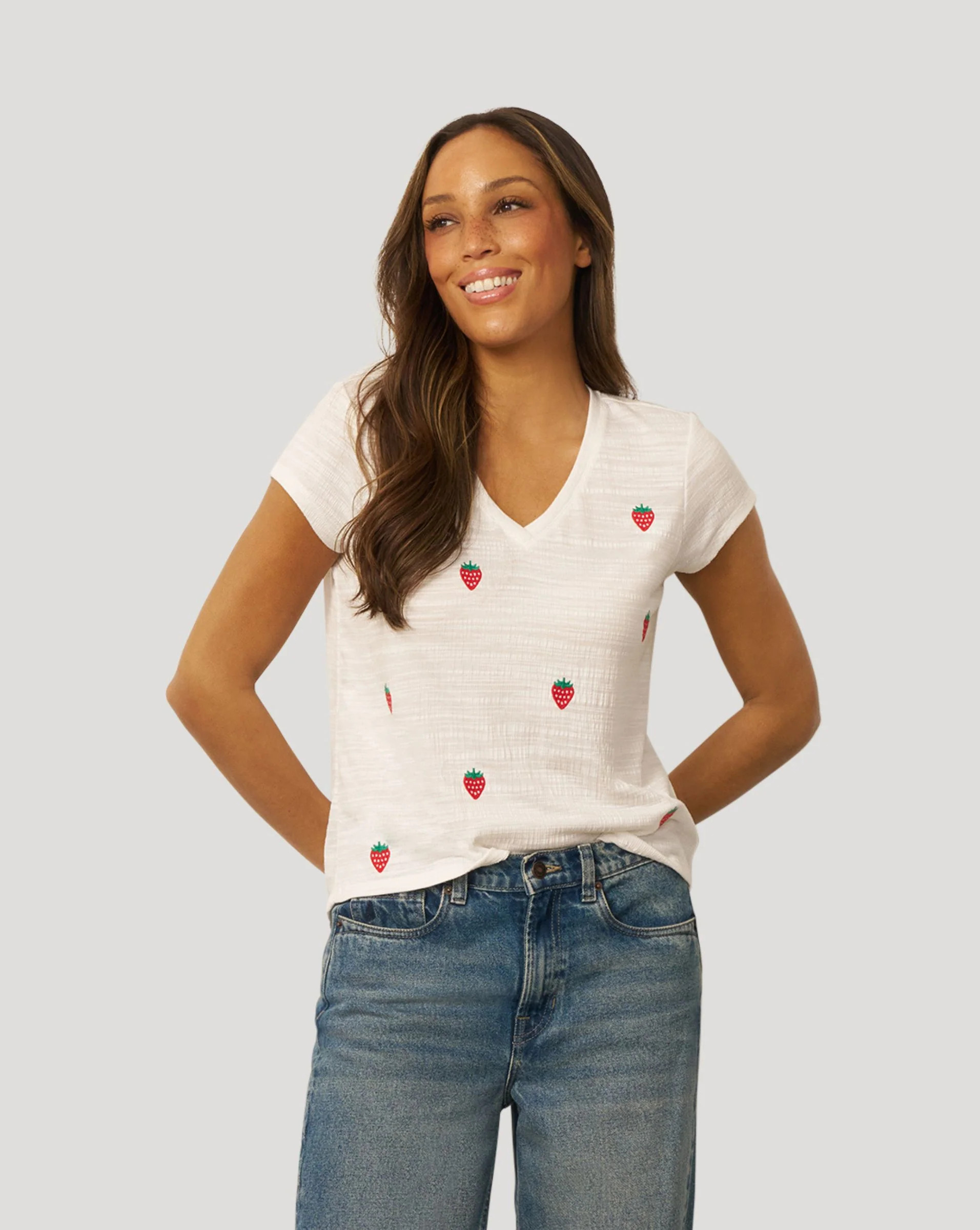 Crinkle Vneck Embroidered Tee | Cable & Gauge