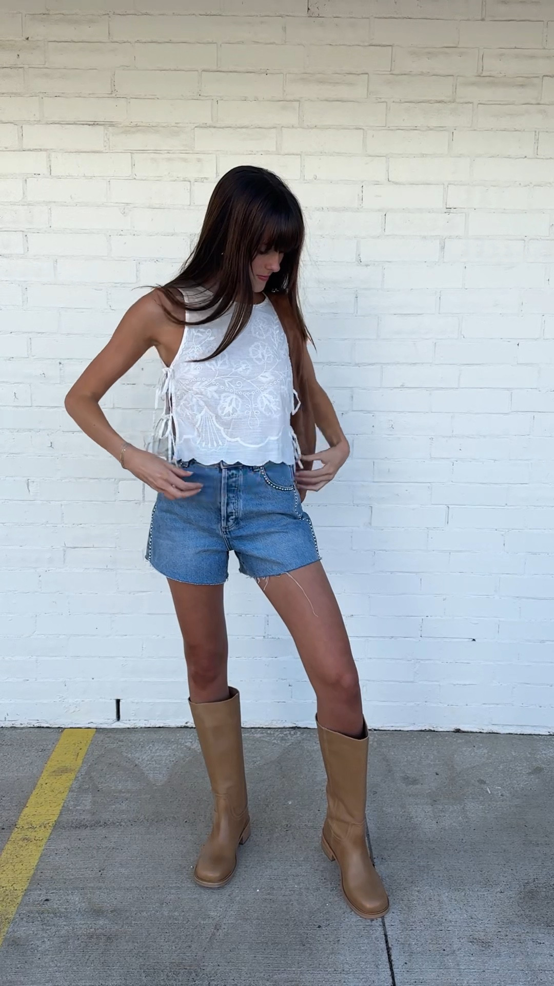 The cutest denim on denim look!👖👢 #freepeople #rollas #stevemadden #denimondenim #springlook #springootd #springcasual #boho #fryeboots #bohochic