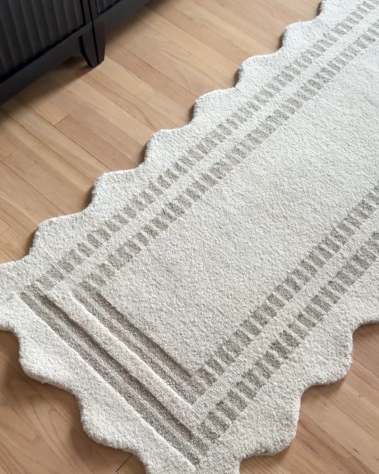 Still swooning over this scalloped rug 😍
It adds just the right amount of softness and texture to our space and it’s super affordable too! Perfect for an entryway, kitchen, or bathroom.

#LTKHome #ScallopedRug #NeutralHomeStyle #EntrywayDecor #CozyVibes #AffordableHomeFinds #ModernOrganicHome #HomeInspo