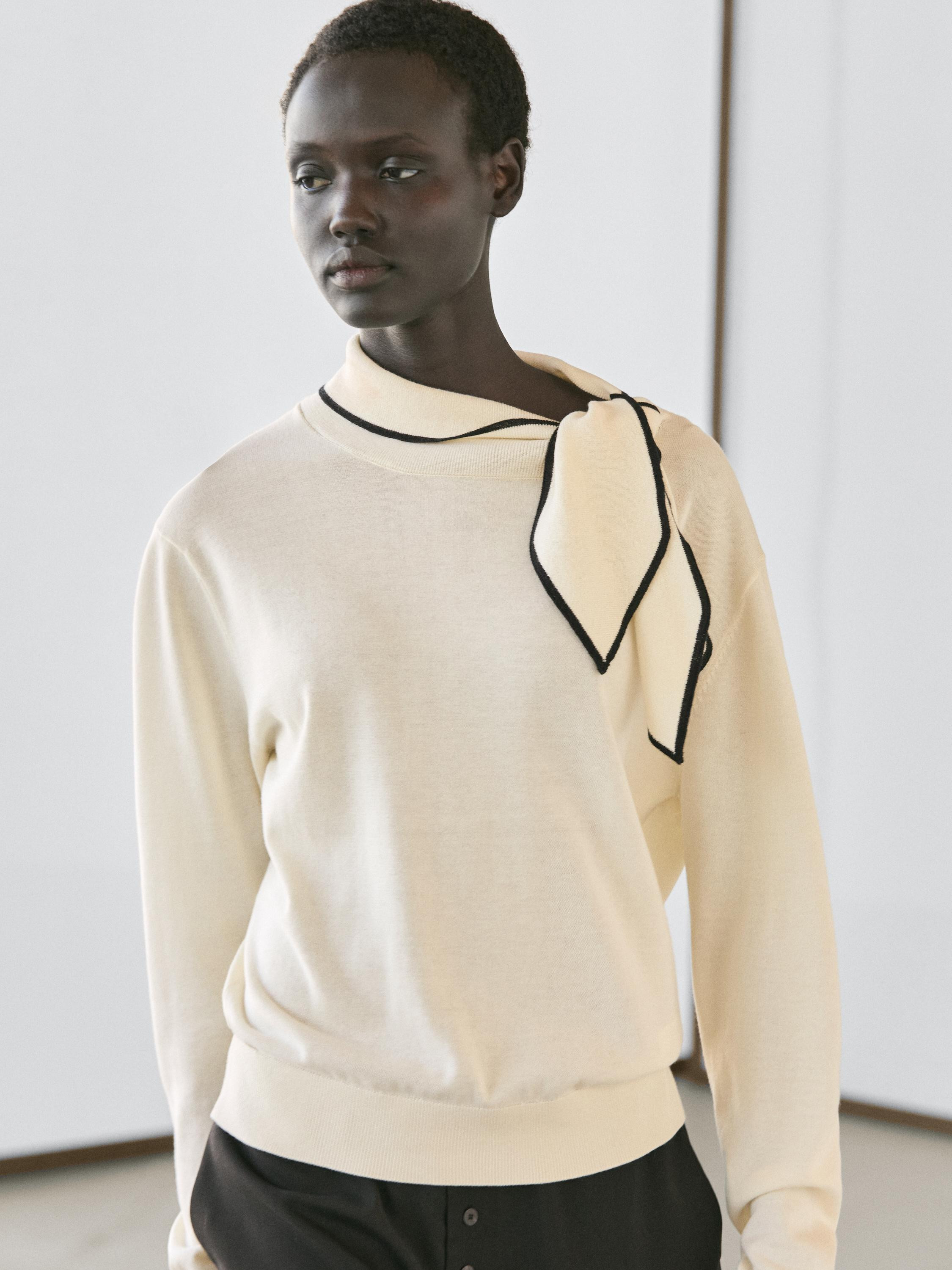 Cotton knit sweater with scarf detail | Massimo Dutti US