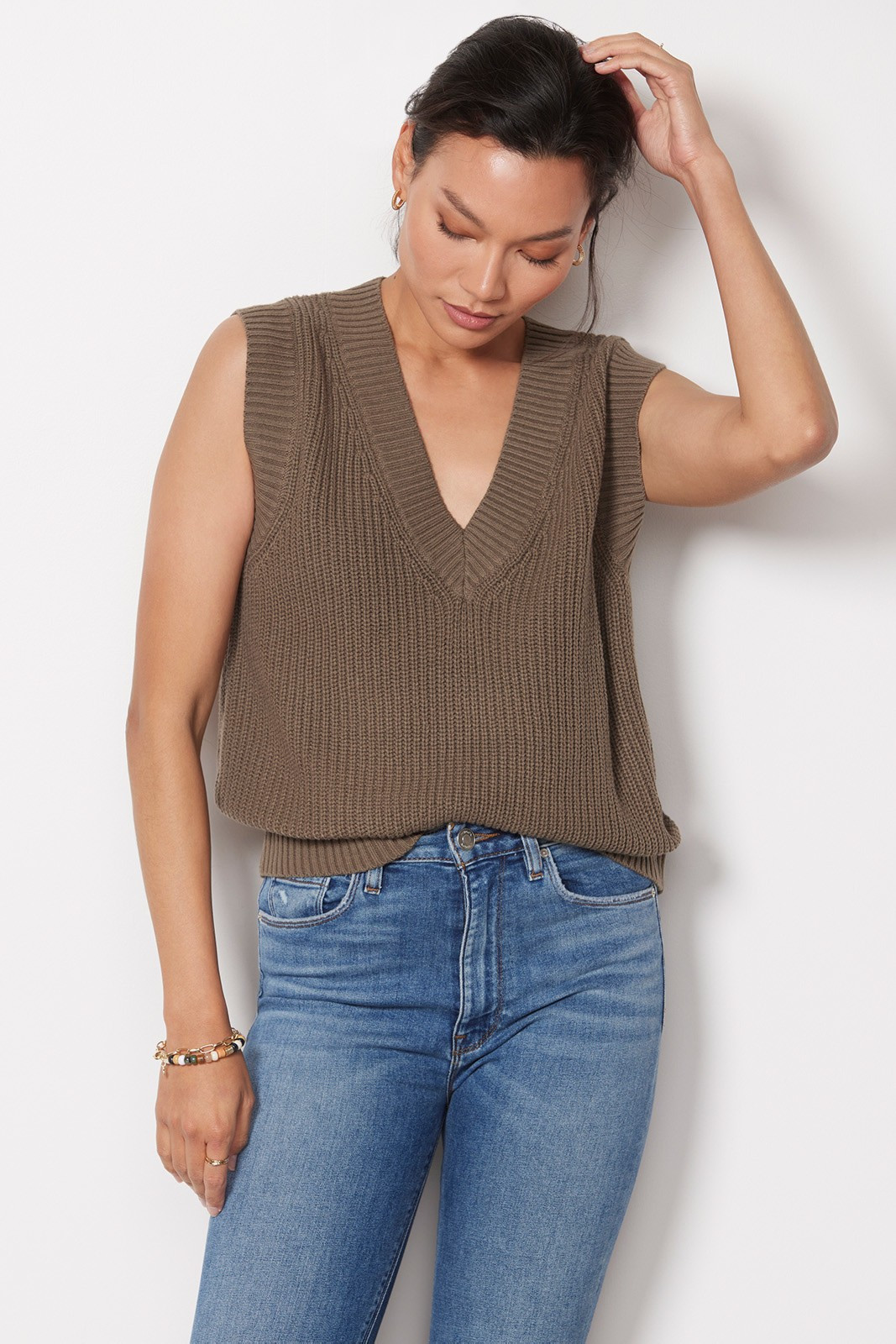 EVEREVE Chloe Vest | EVEREVE | Evereve