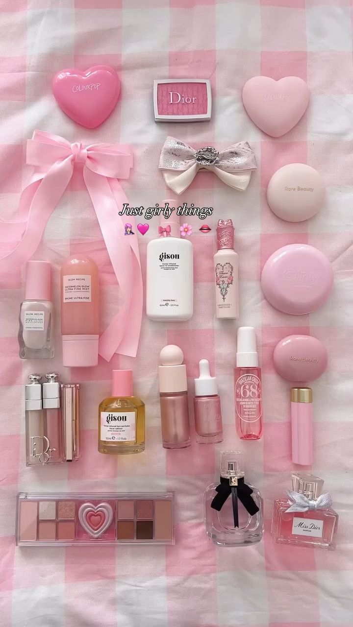 Just girly things 👩🏻‍🎤

.

.

#girly#punk#lipgloss #pinkaesthetic #prettylittlething #girlythings #cute#aesthetics #aesthetically #pinkvibes #pinklife #diorbeauty #rarebeauty #kbeauty #softpink #pinkglam #glammakeup