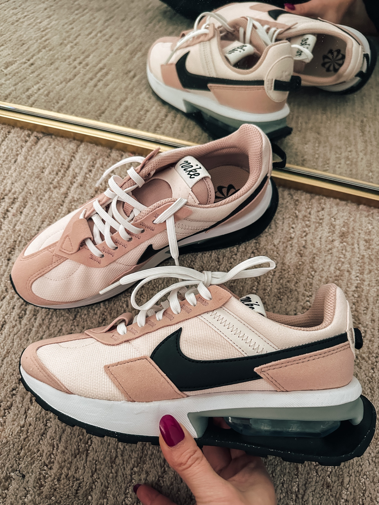 Nike sneakers
Casual shoes
Neutral sneakers 


#LTKFind #LTKfit #LTKshoecrush