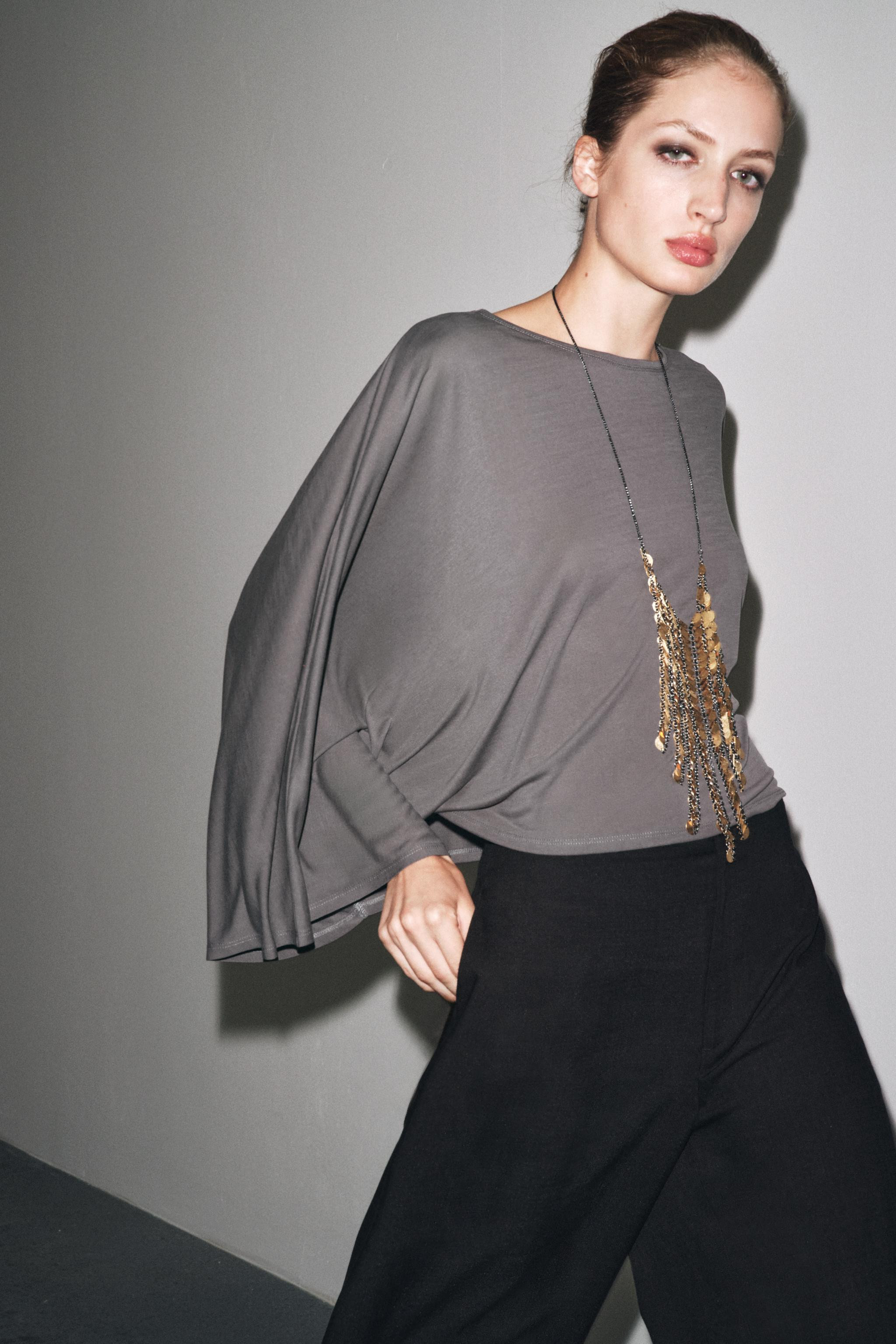ASYMMETRIC FLOWY CAPE | Zara US