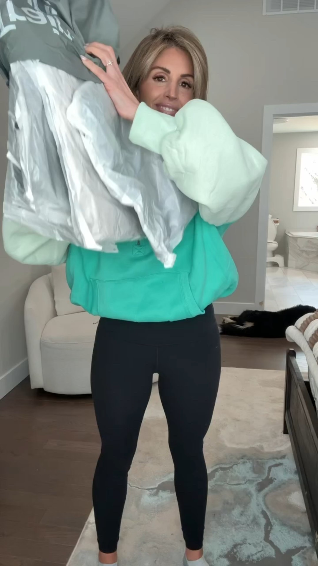 Vuori Try On Haul!!! Love everything! Their material is SO good!! 

vuori, try on, lounge wear, athletic wear, casual outfit 

#LTKWatchNow #LTKStyleTip #LTKActive