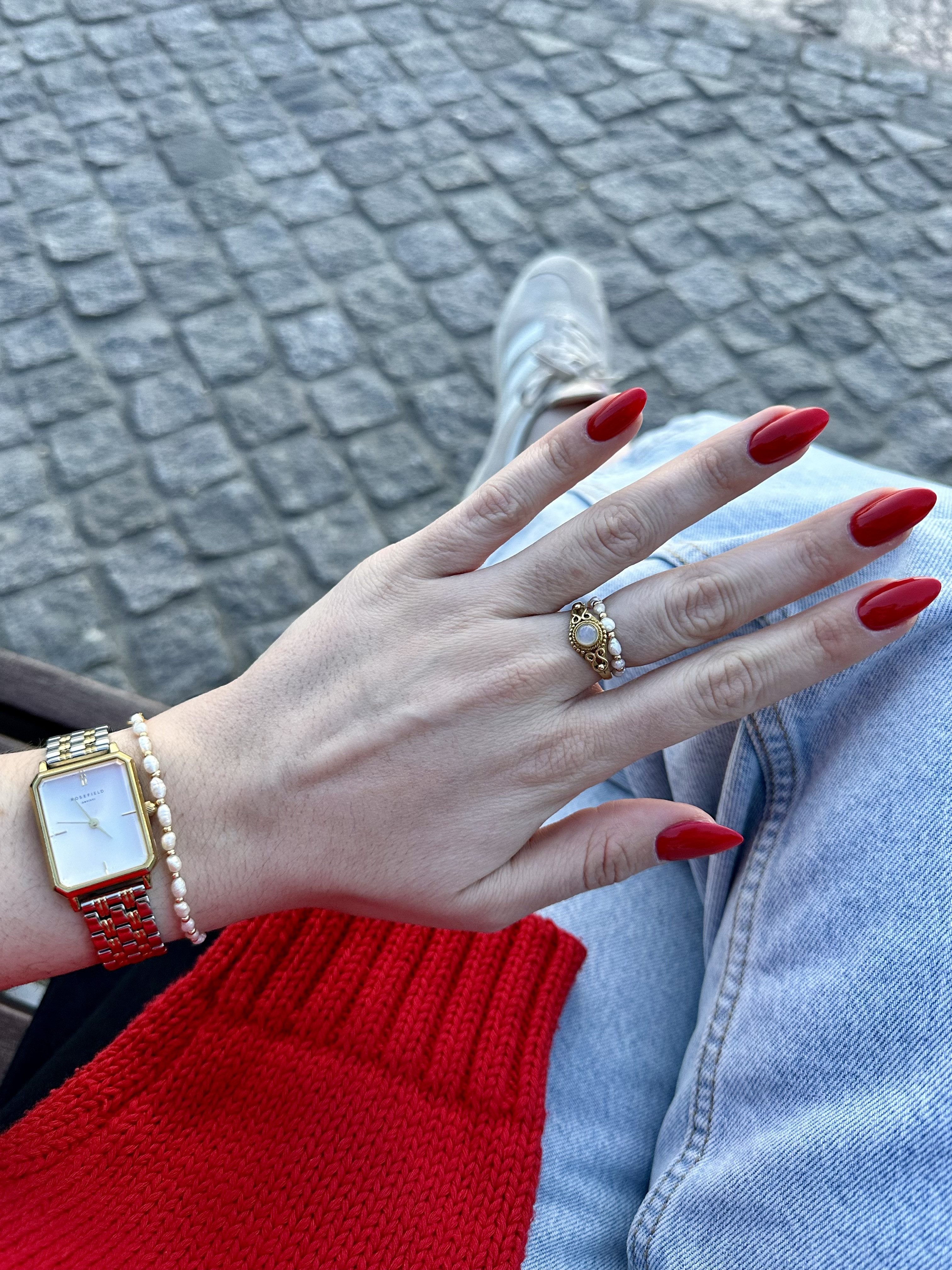 red nails + gold jewelry 

#LTKdayinmylife #LTKgrwm #LTKSpringSale