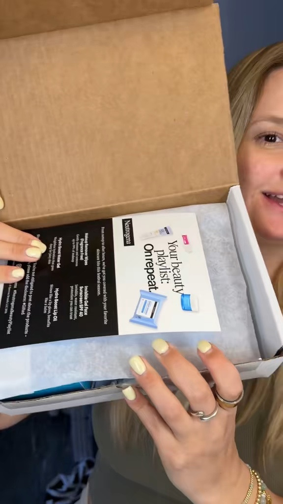 Everything I need from morning to night in one box @Neutrogena #gifted
#neutrogenabeautyplaylist #skincareroutine #neutrogena

#LTKBeauty #LTKmorningroutine #LTKgrwm