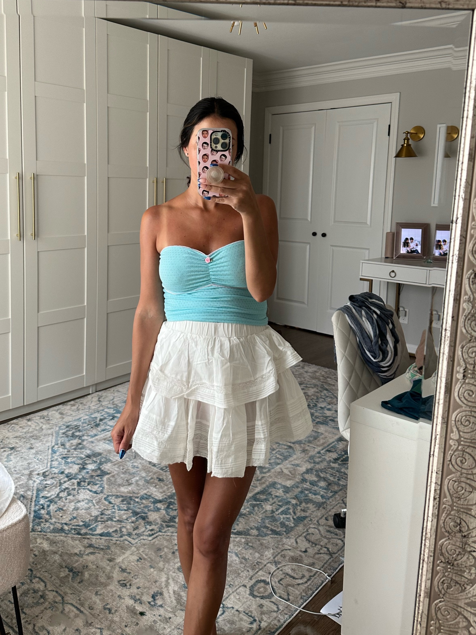 10 Stunning Ways to Style Lace Skirt Outfits for Any Occasion - Magic ...