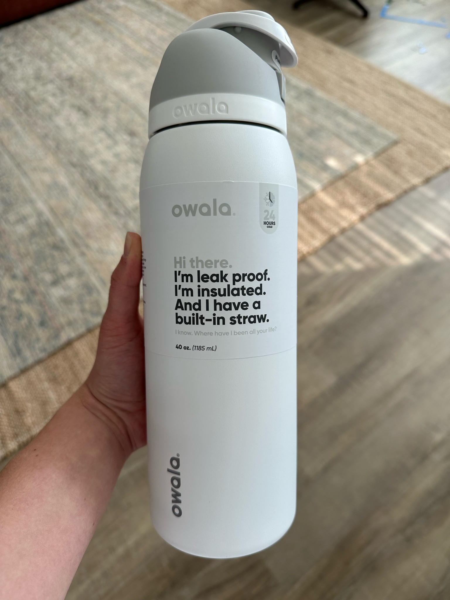 White 40 oz Owala water bottle! Decided to hop on to trying this out purely because it is leak proof 🤞🏼Would make a great gift too!


#LTKGiftGuide #LTKfindsunder50 #LTKActive