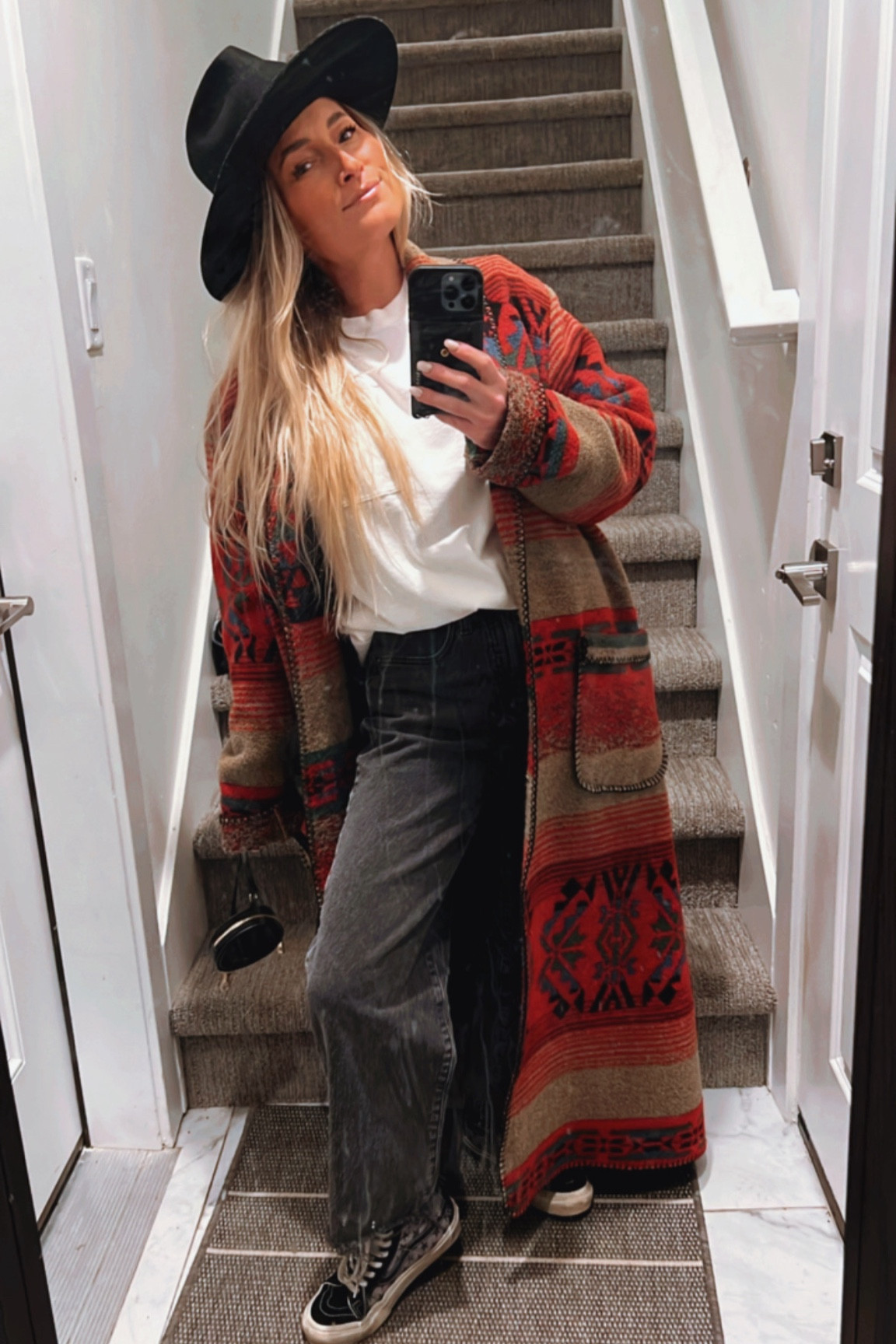 Tonight’s look … casual dinner with friends 🍷


Winter outfit / winter look / ootd / casual dinner date look / mountain meets California vibes 

#LTKstyletip #LTKU #LTKMostLoved